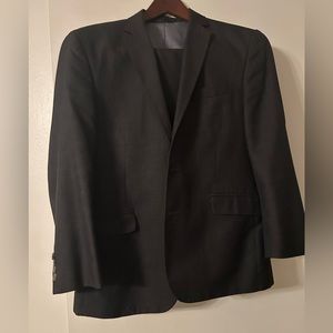 Kenneth Cole Reaction Mens Gray Suit